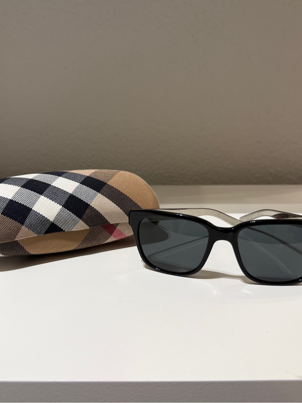 Burberry 55mm Black Rectangular Sunglasses